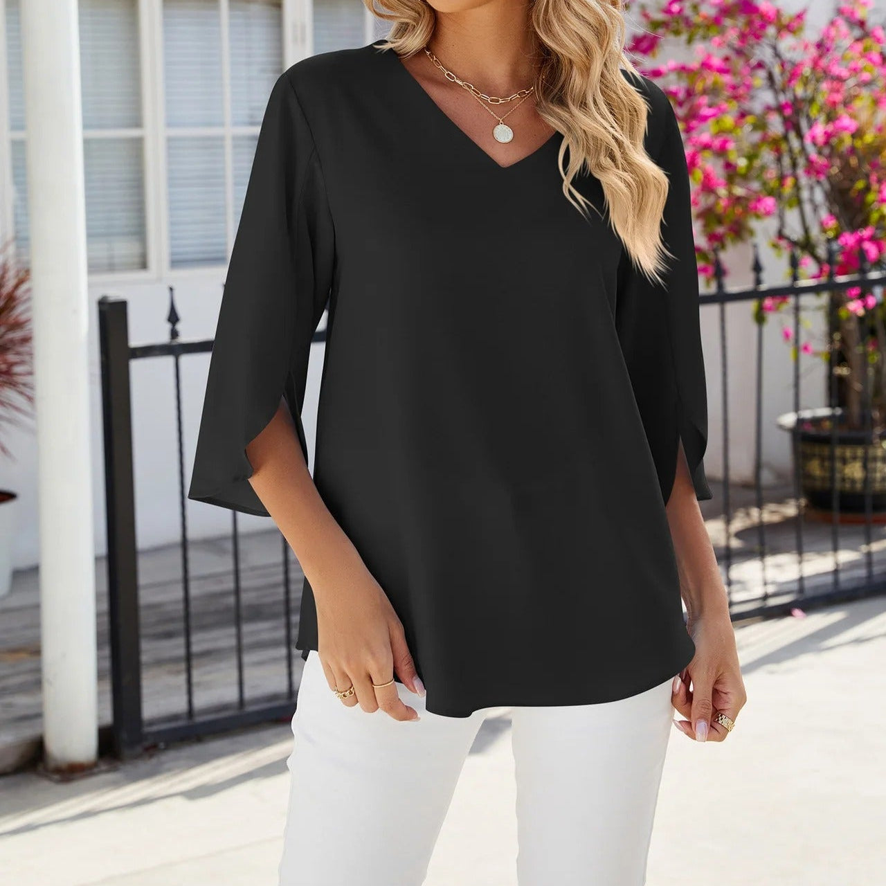 Lola – Casual Women’s Blouse with a Flattering Cut